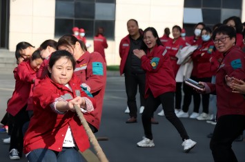 奮進(jìn)新時(shí)代 巾幗綻芳華丨3.8婦女節(jié) 我們這樣過(guò)！